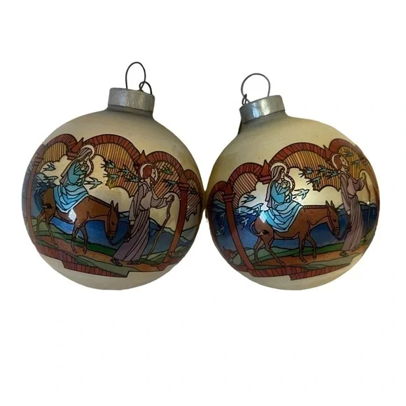 Set of 4 Vintage Christmas Ornaments Balls Mary And Joseph With Child - Picture 2 of 3